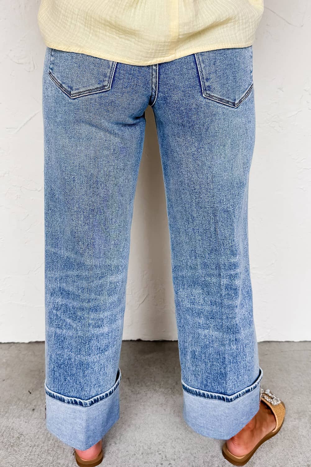 Myosotis Center Seam Cuffed Hem Straight High Waist Jeans