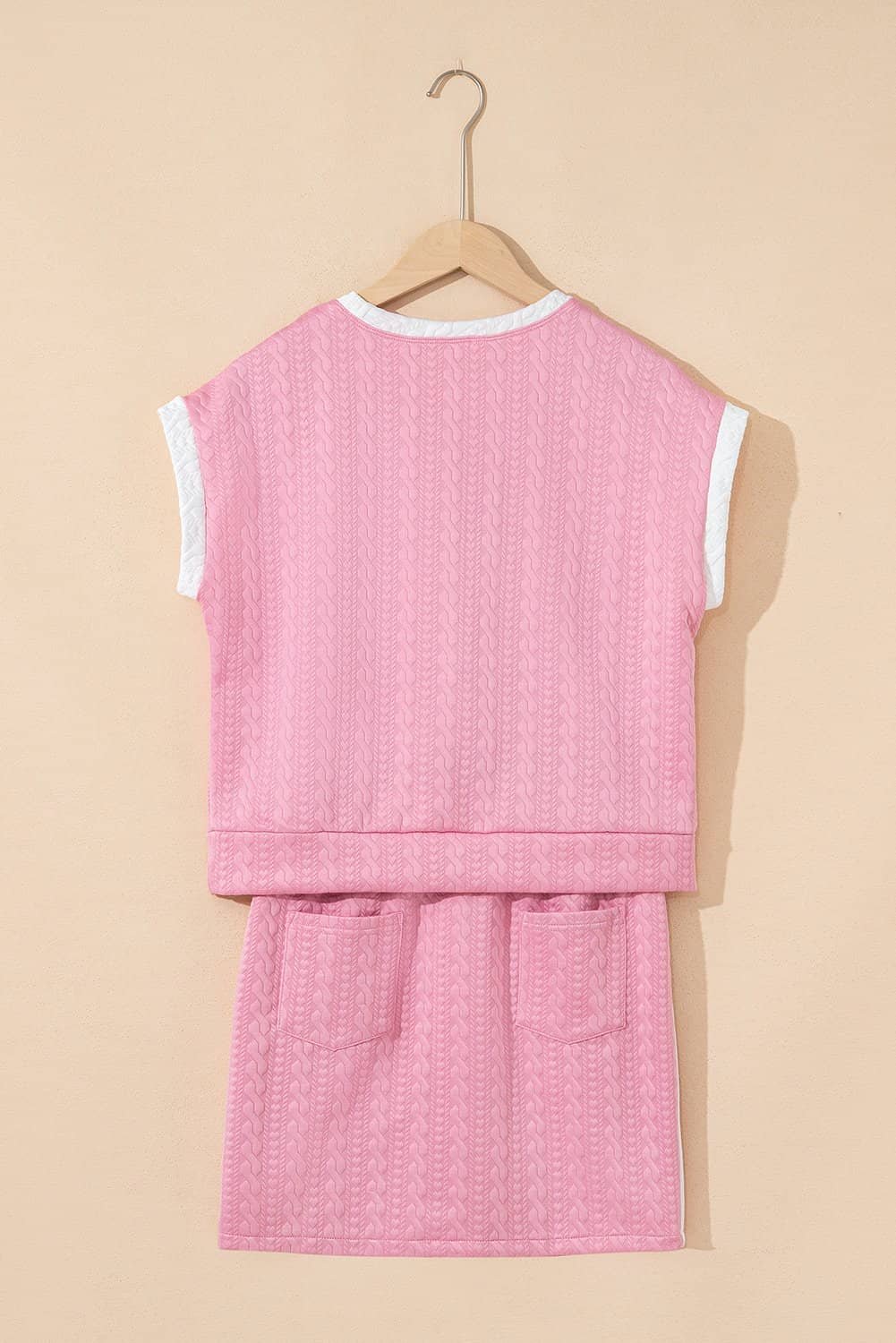 Pink Contrast Trim Textured Crewneck Tee And Pocketed Skirt Set