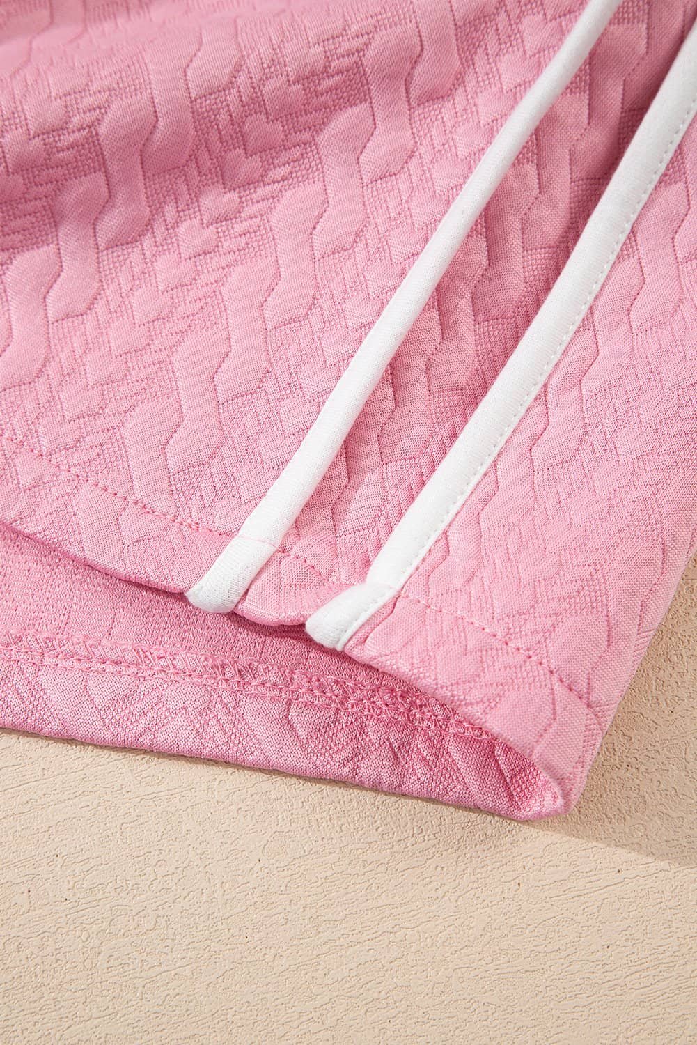 Pink Contrast Trim Textured Crewneck Tee And Pocketed Skirt Set