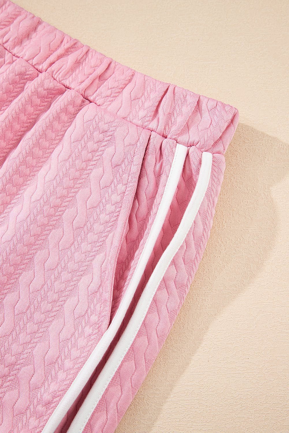 Pink Contrast Trim Textured Crewneck Tee And Pocketed Skirt Set
