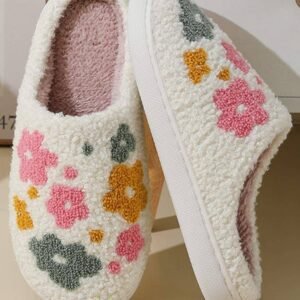 White Flower Pattern Slip On Plush Home Slippers