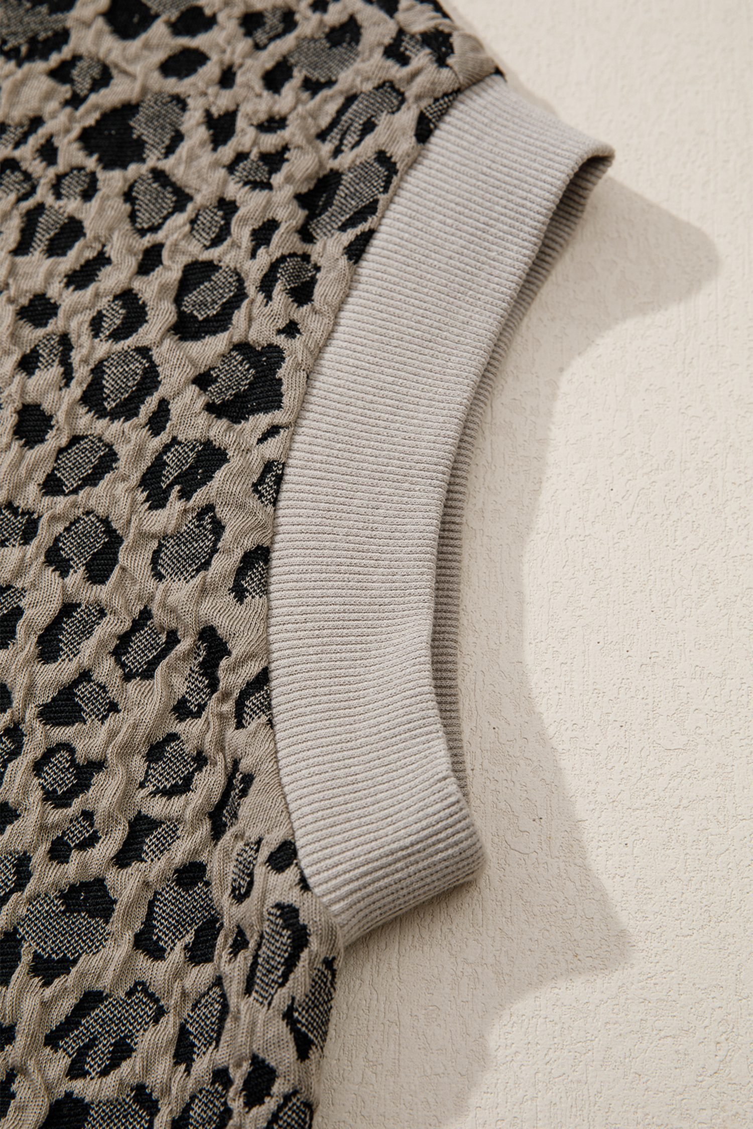 Beige Zip up Collared Leopard Cap Sleeve Top - Image 8