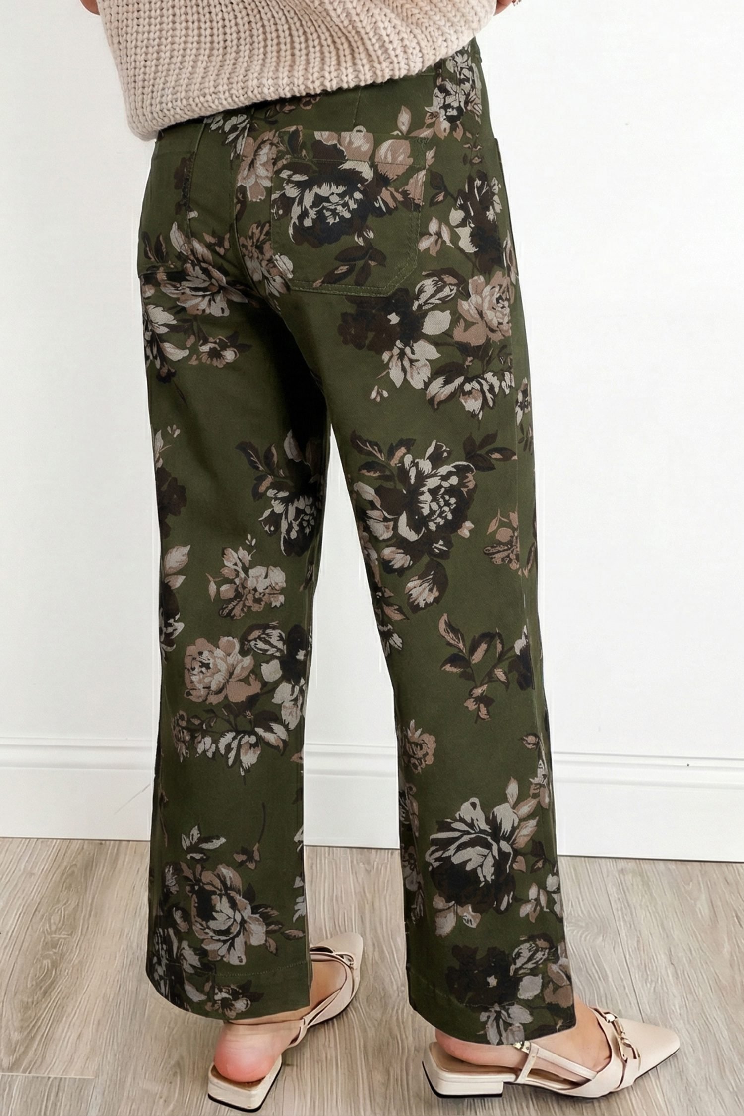 Green Vintage Floral Print Square Patch Pocket Raw Hem Shift Jeans - Image 2