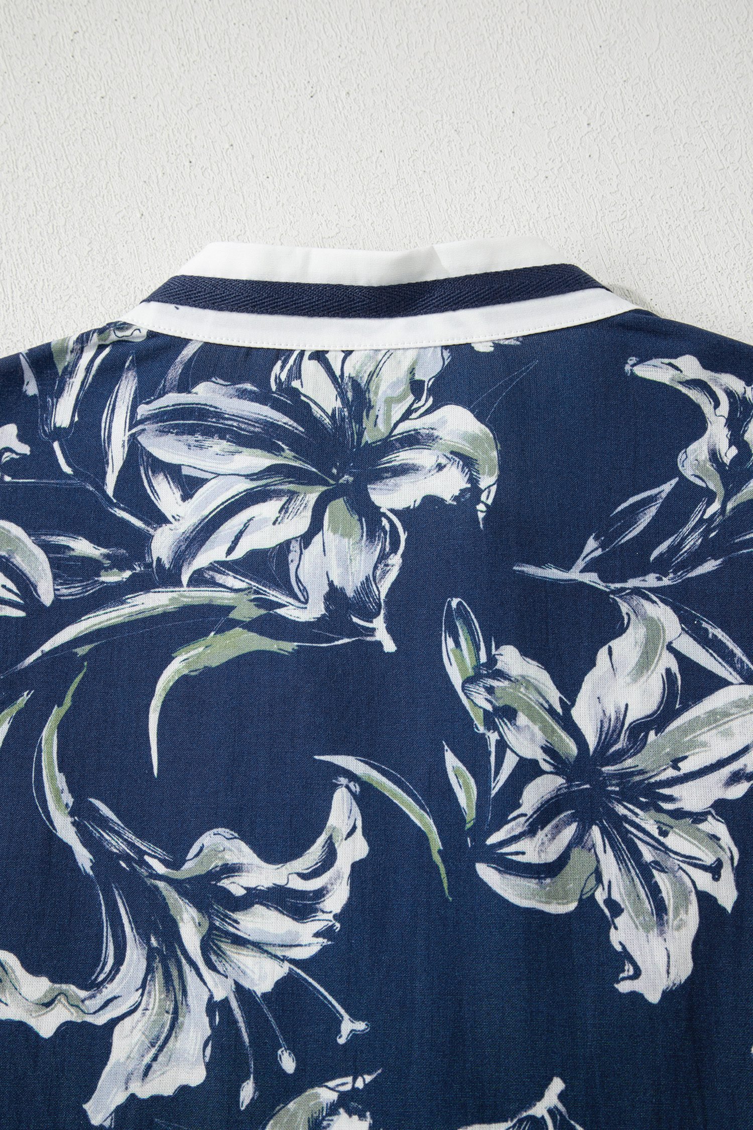 Blue Floral Print Short Puff Sleeve Striped Trim V Neck Blouse - Image 10