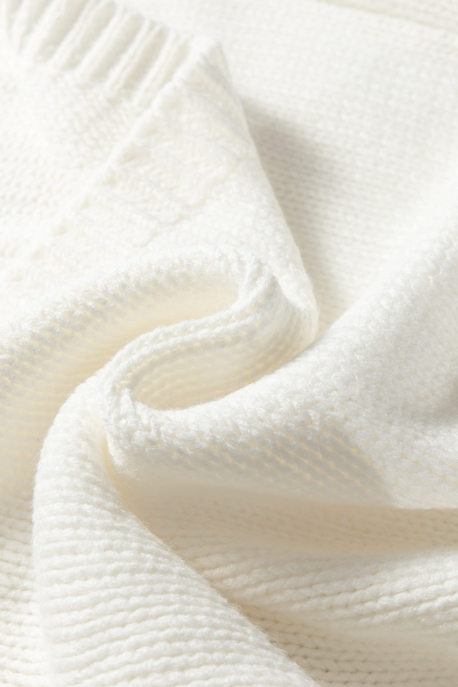 White 3D Flower Spaghetti Straps Sweater Vest - Image 17