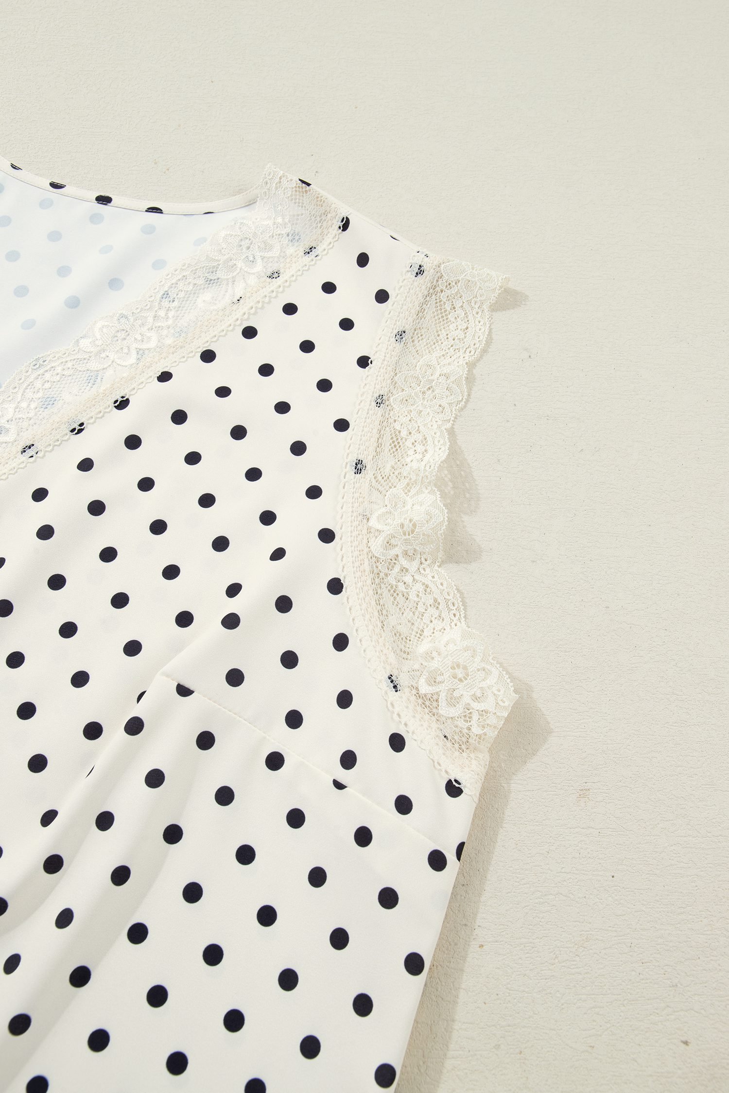 Apricot Plus Size Polka Dot Print Lace Trim V Neck Sleeveless Top