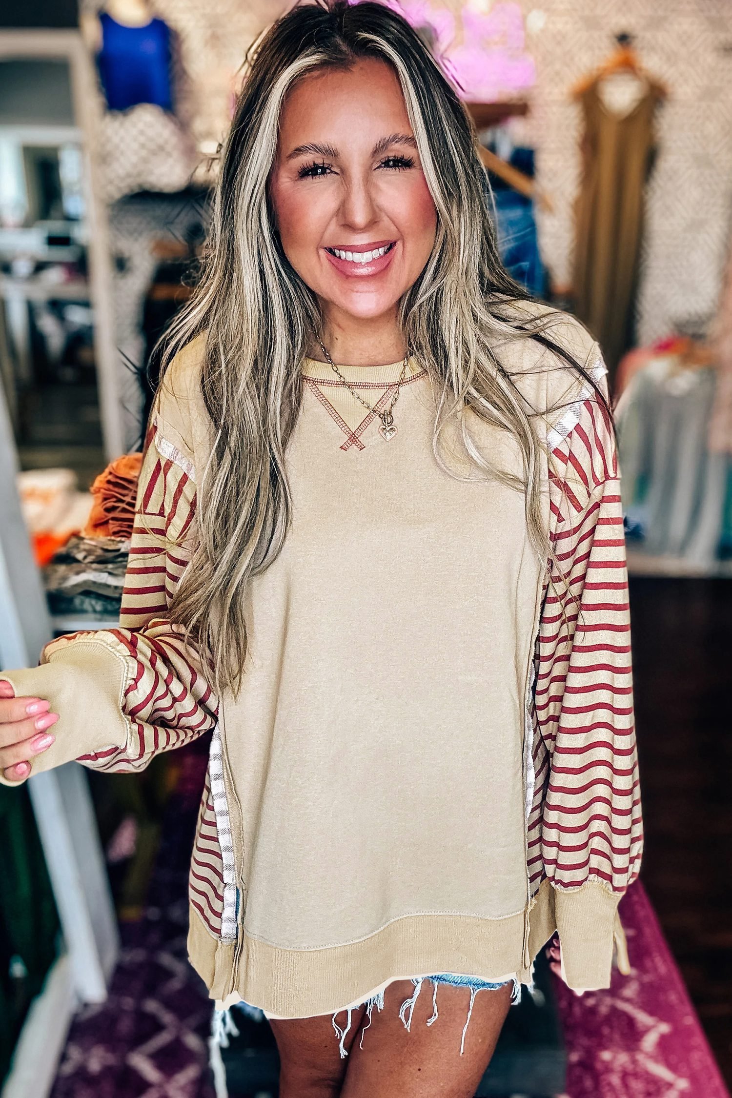 Red Stripe Sleeve Patchwork Casual Knit Top - Image 3