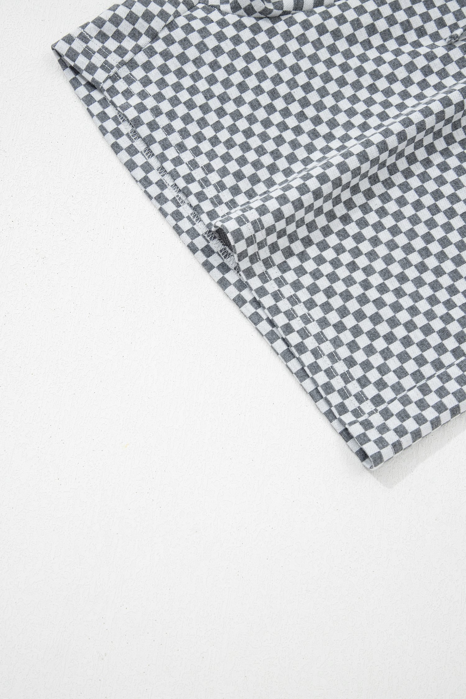 Gray Checkerboard Print Drawstring Elastic Waist Pocketed Shorts