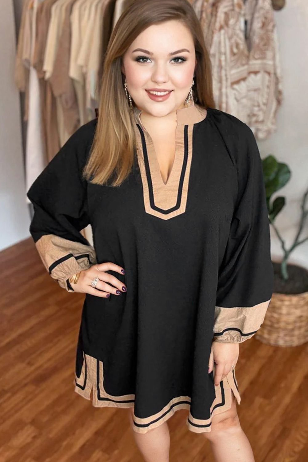 Black Plus Size Color Block Striped Trim V Neck Long Sleeve Shift Mini Dress