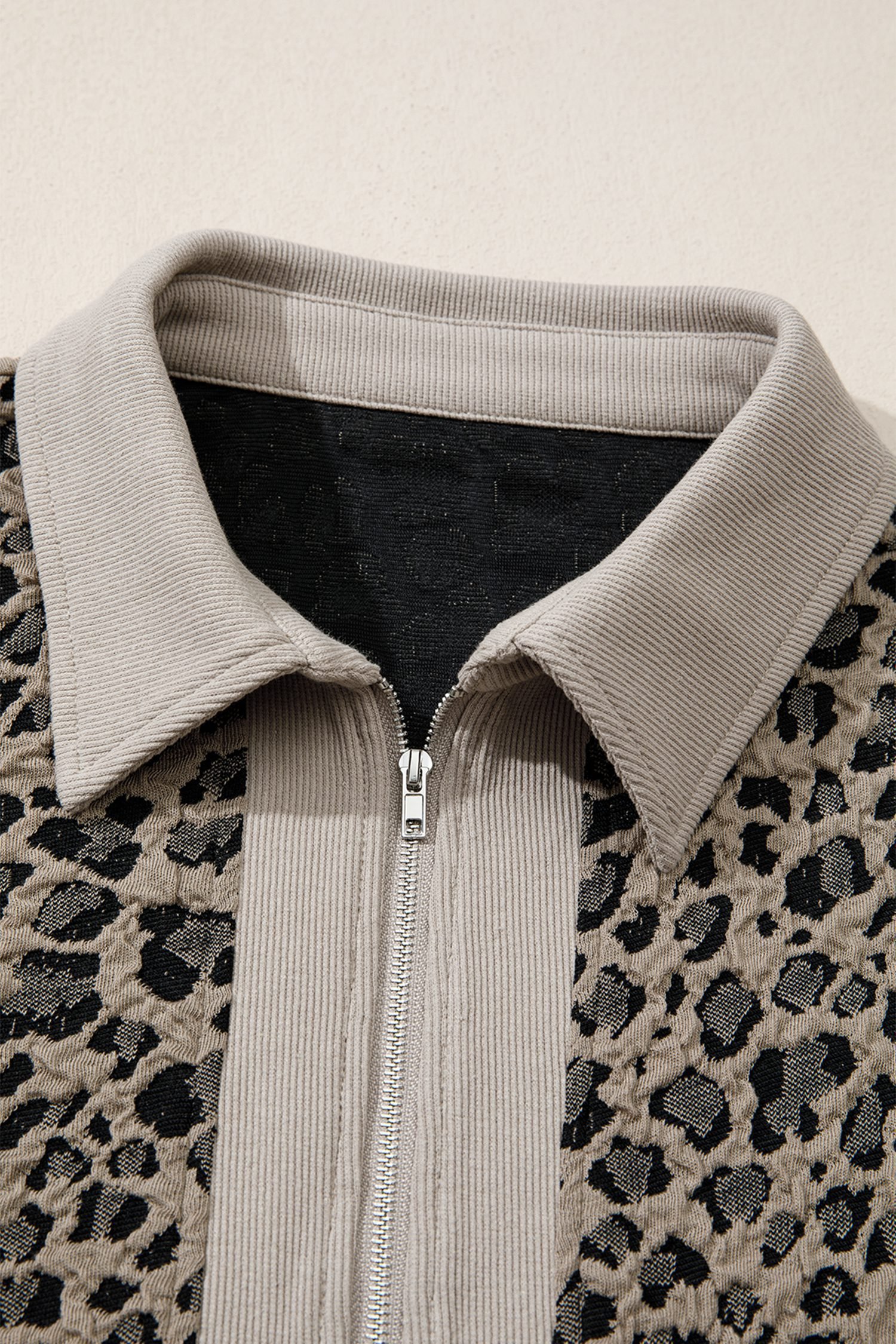 Beige Zip up Collared Leopard Cap Sleeve Top - Image 7