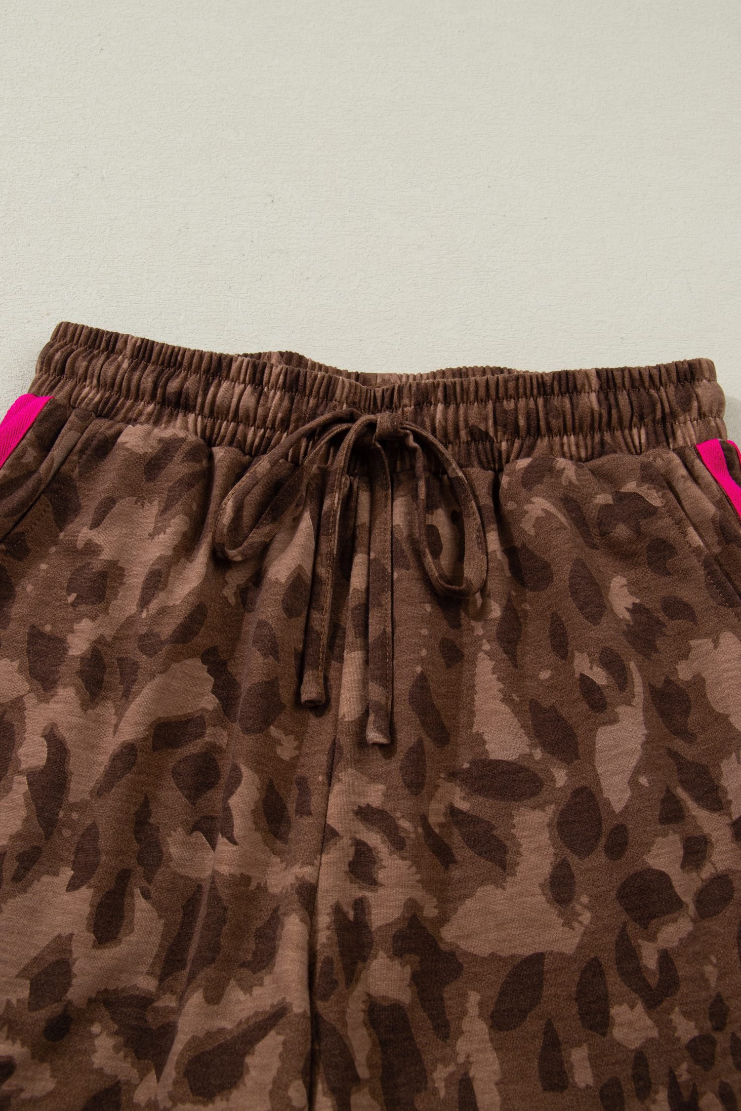 Brown Contrast Striped Accent Leopard Short Set