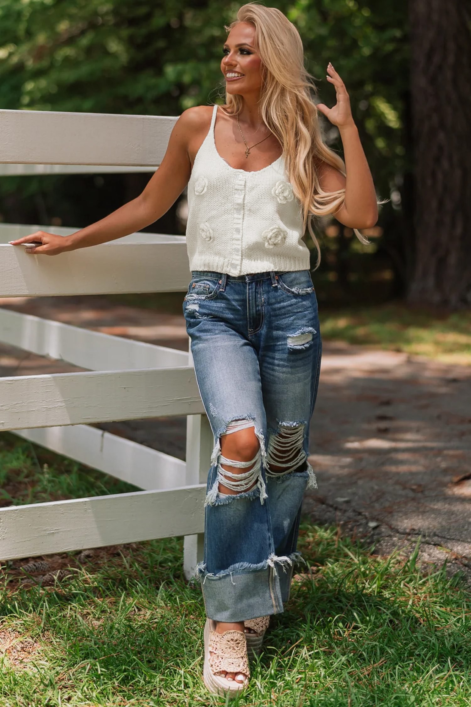 White 3D Flower Spaghetti Straps Sweater Vest - Image 10