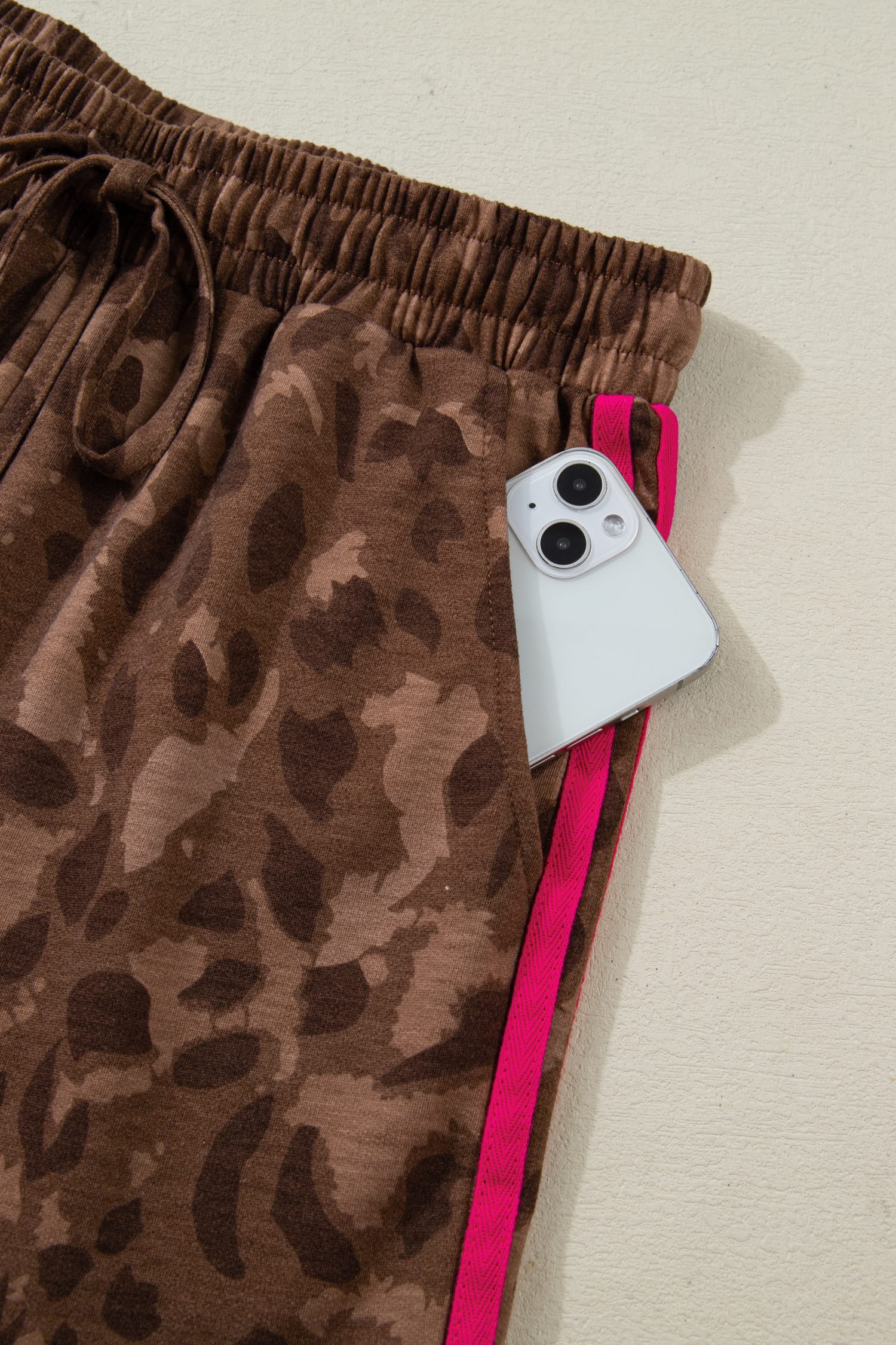 Brown Contrast Striped Accent Leopard Short Set