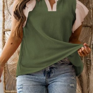 Vineyard Green Plus Size Contrast Frilled Neckline Ruffled Short Sleeve Ribbed Textured Blouse
