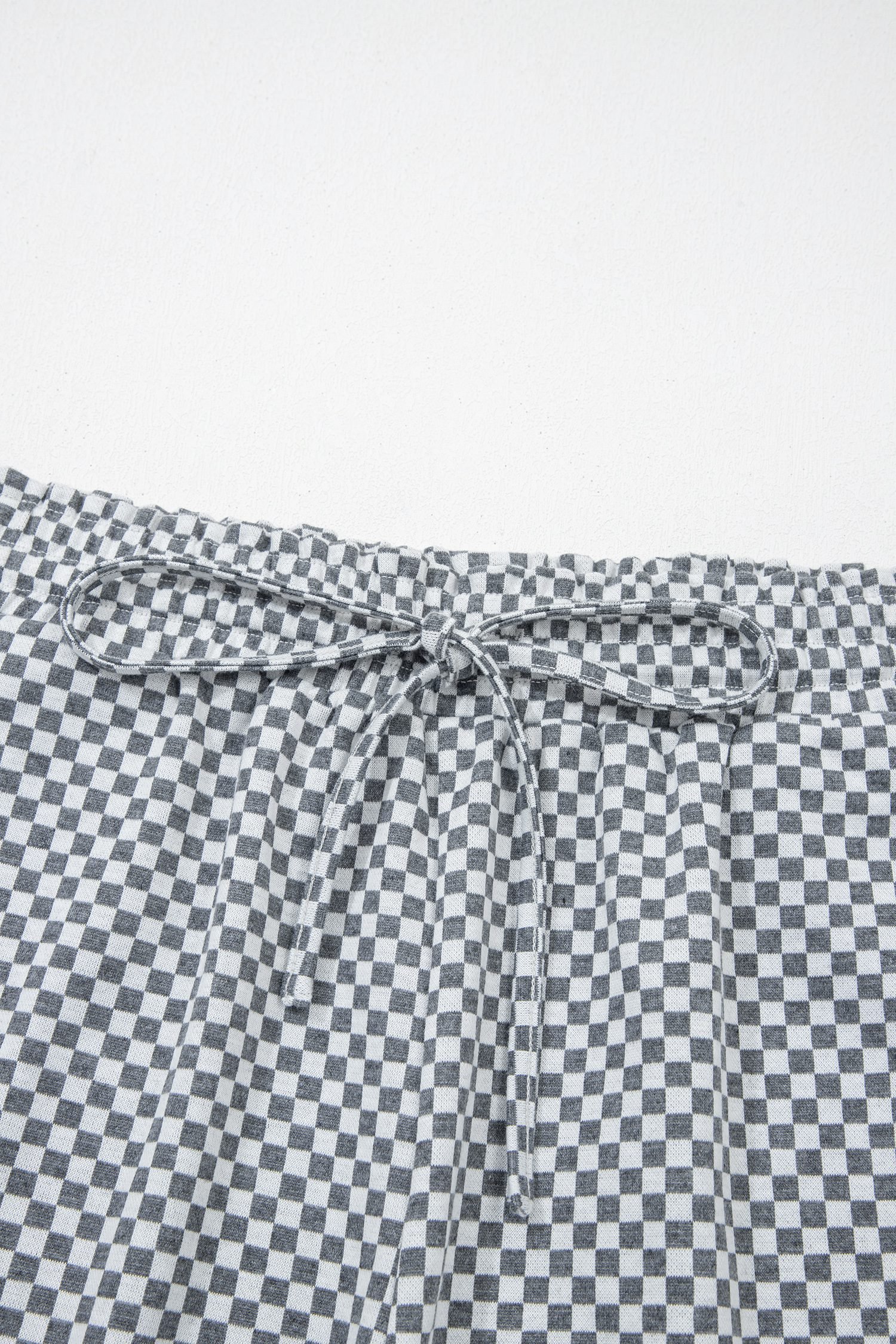 Gray Checkerboard Print Drawstring Elastic Waist Pocketed Shorts