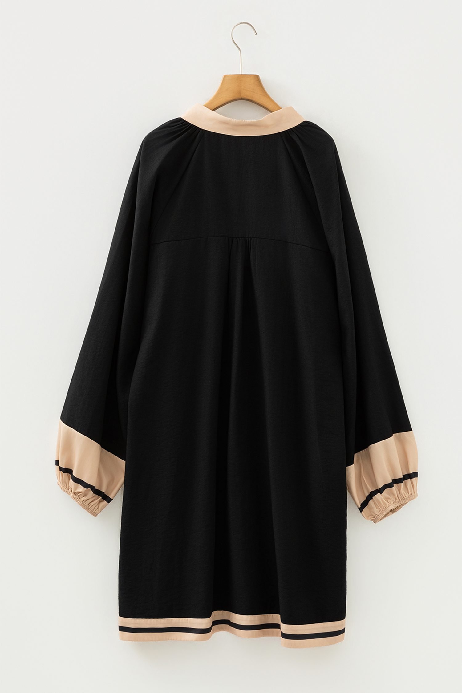 Black Plus Size Color Block Striped Trim V Neck Long Sleeve Shift Mini Dress