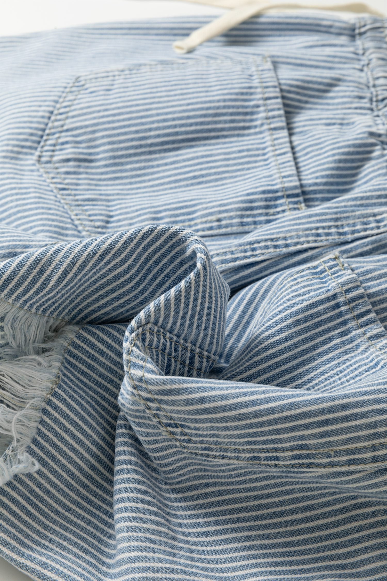 Sky Blue Stripe Raw Edge Drawstring Elastic Waist Casual Denim Shorts