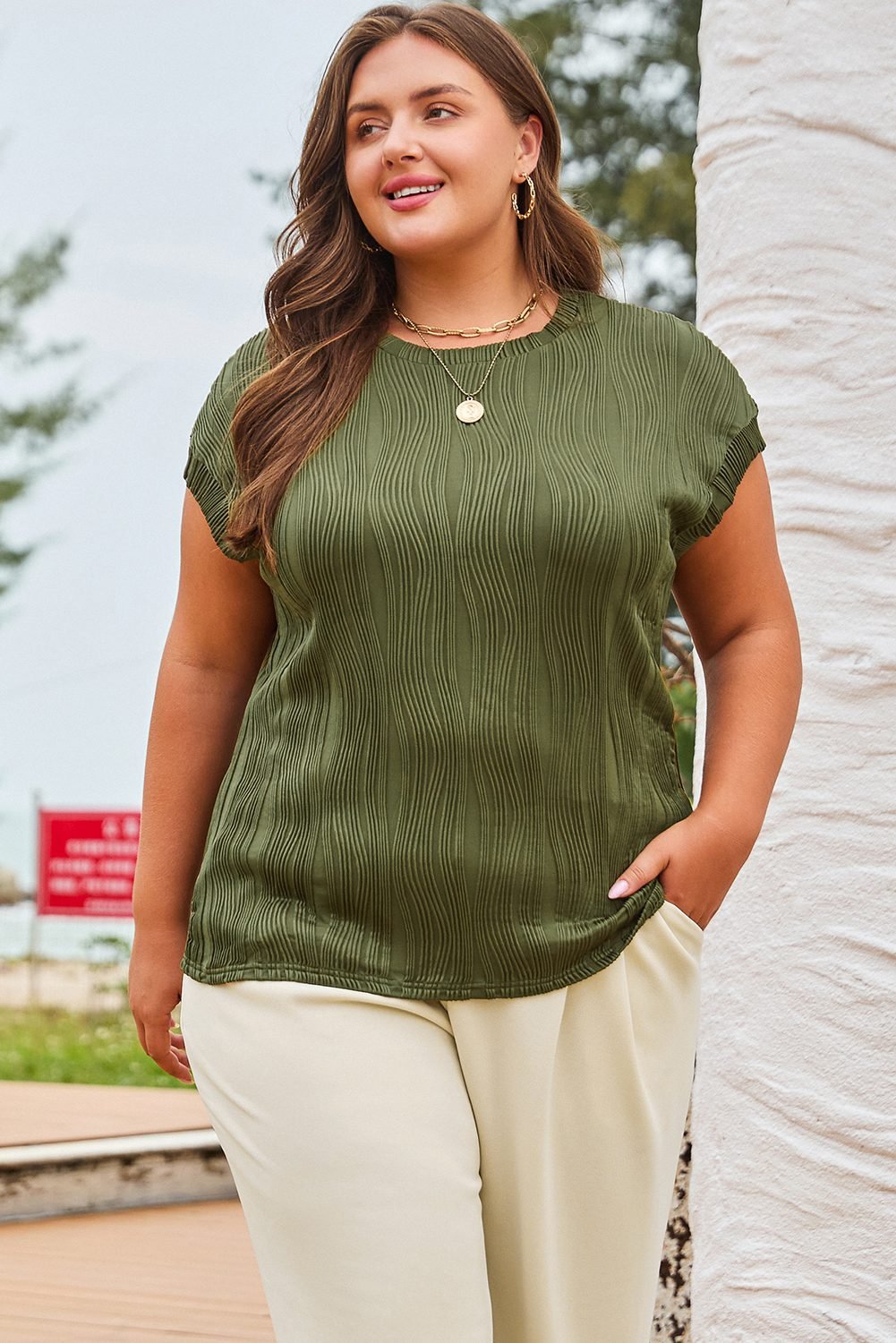 Jungle Green Solid Color Wavy Textured Plus Size Tee