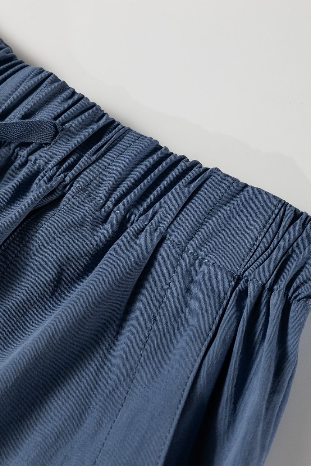 Blue Daisy Print Drawstring Waist Shorts with Pockets