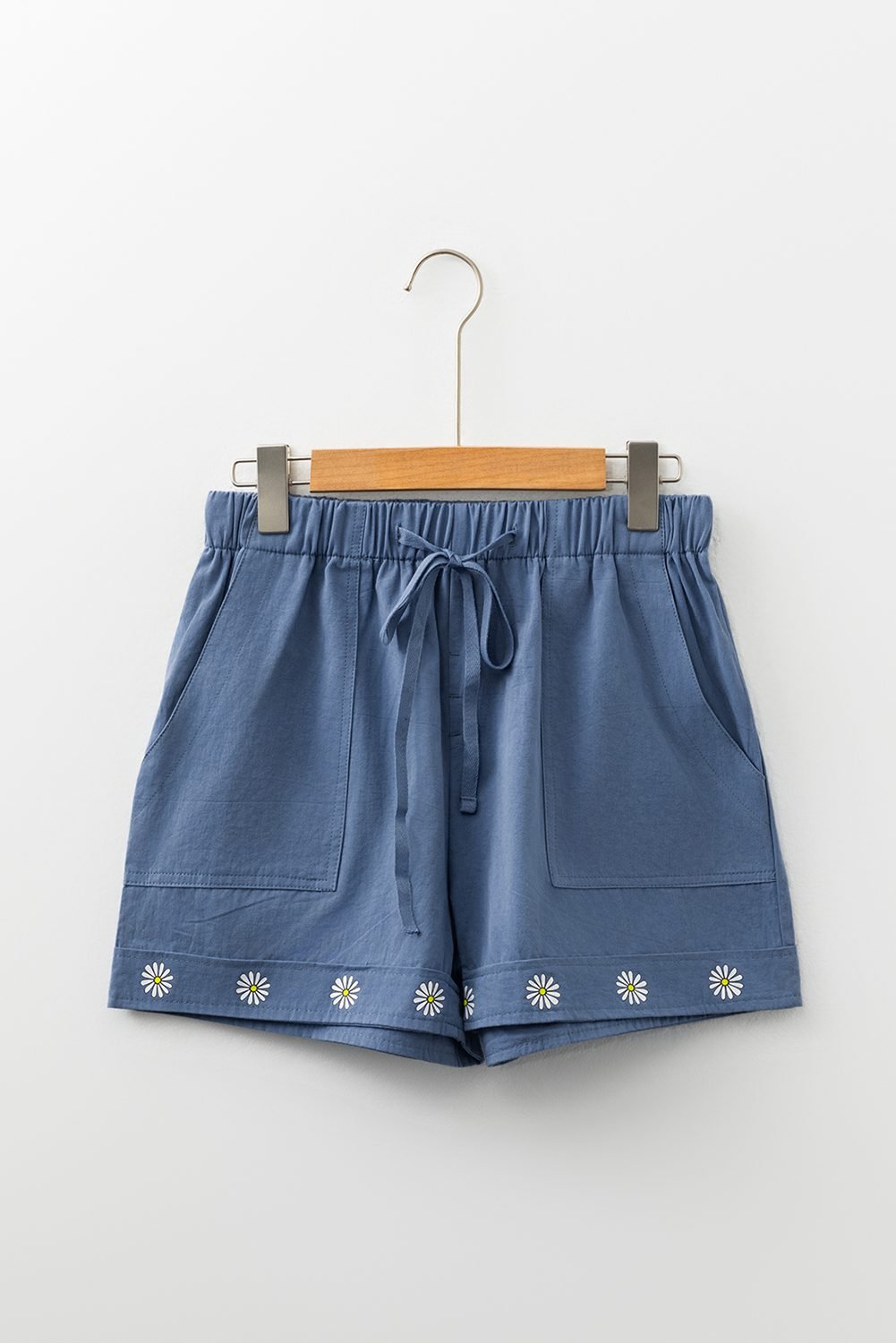 Blue Daisy Print Drawstring Waist Shorts with Pockets