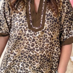 Brown Plus Size Leopard Print Crinkled Colorblock Patchwork V Neck Blouse