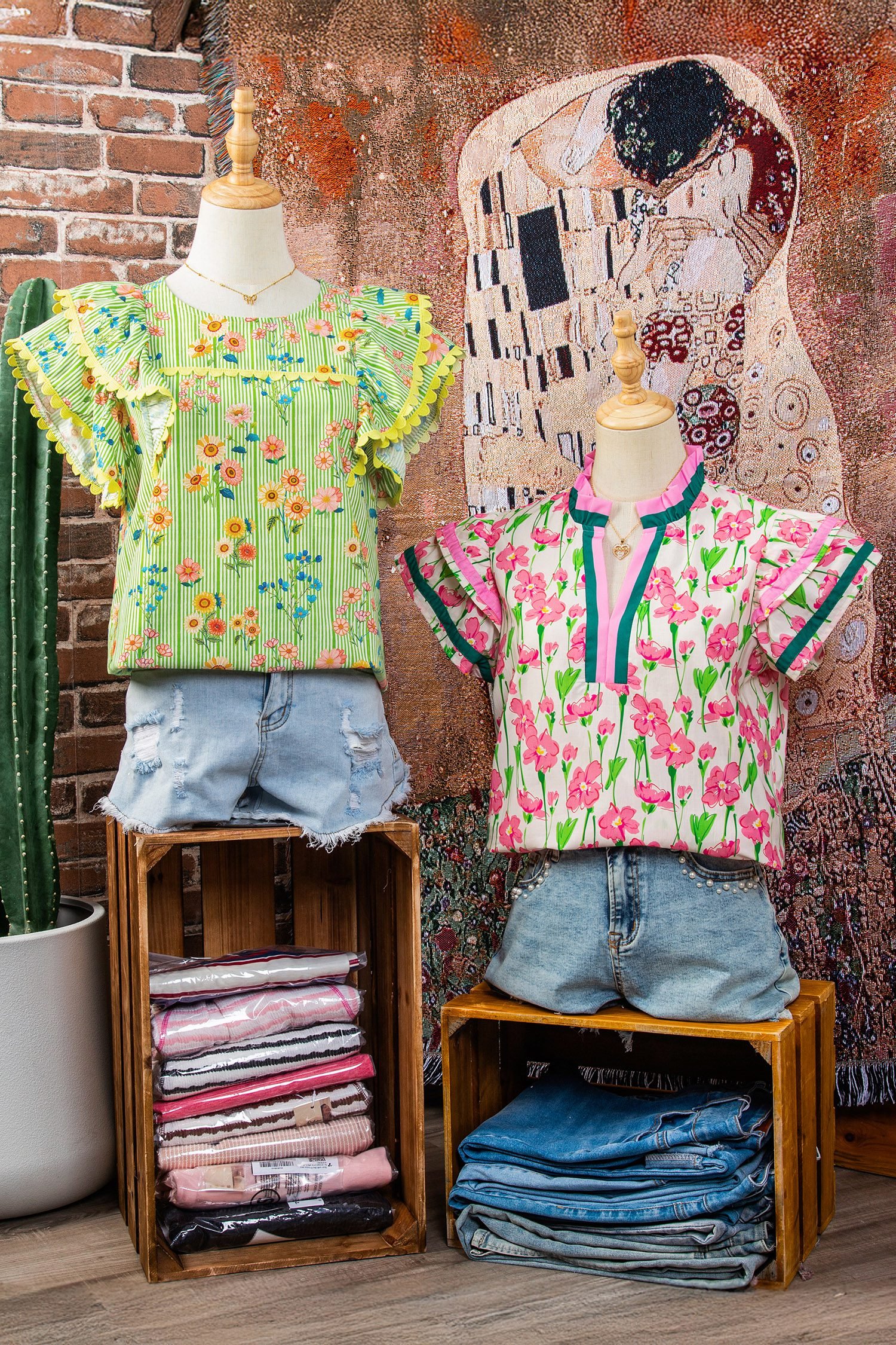 Green Stripe Floral Printed Scalloped Detail Ruffle Short Sleeve Blouse