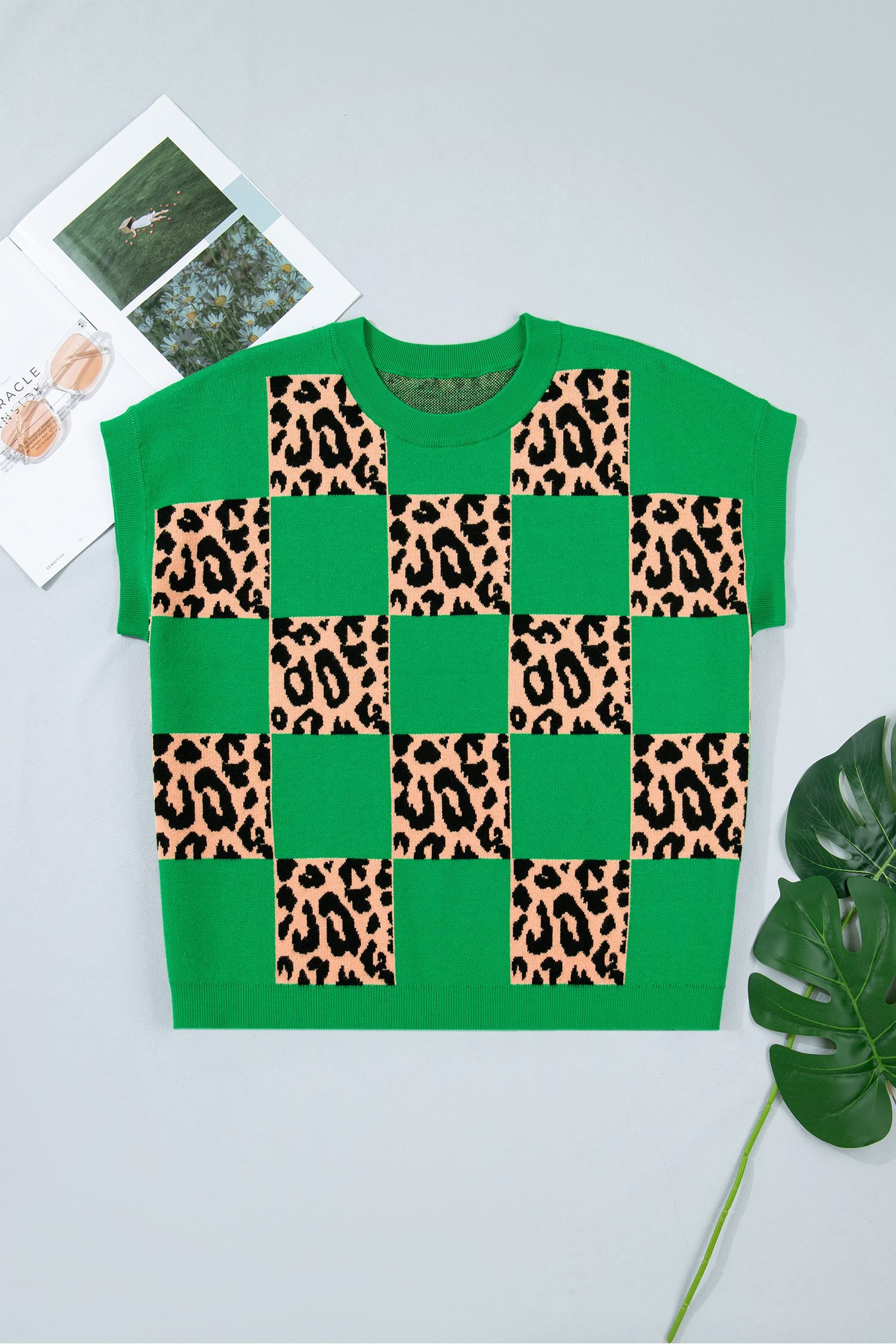 Green Plus Size Leopard Contrasted Checkered Short Sleeve Sweater
