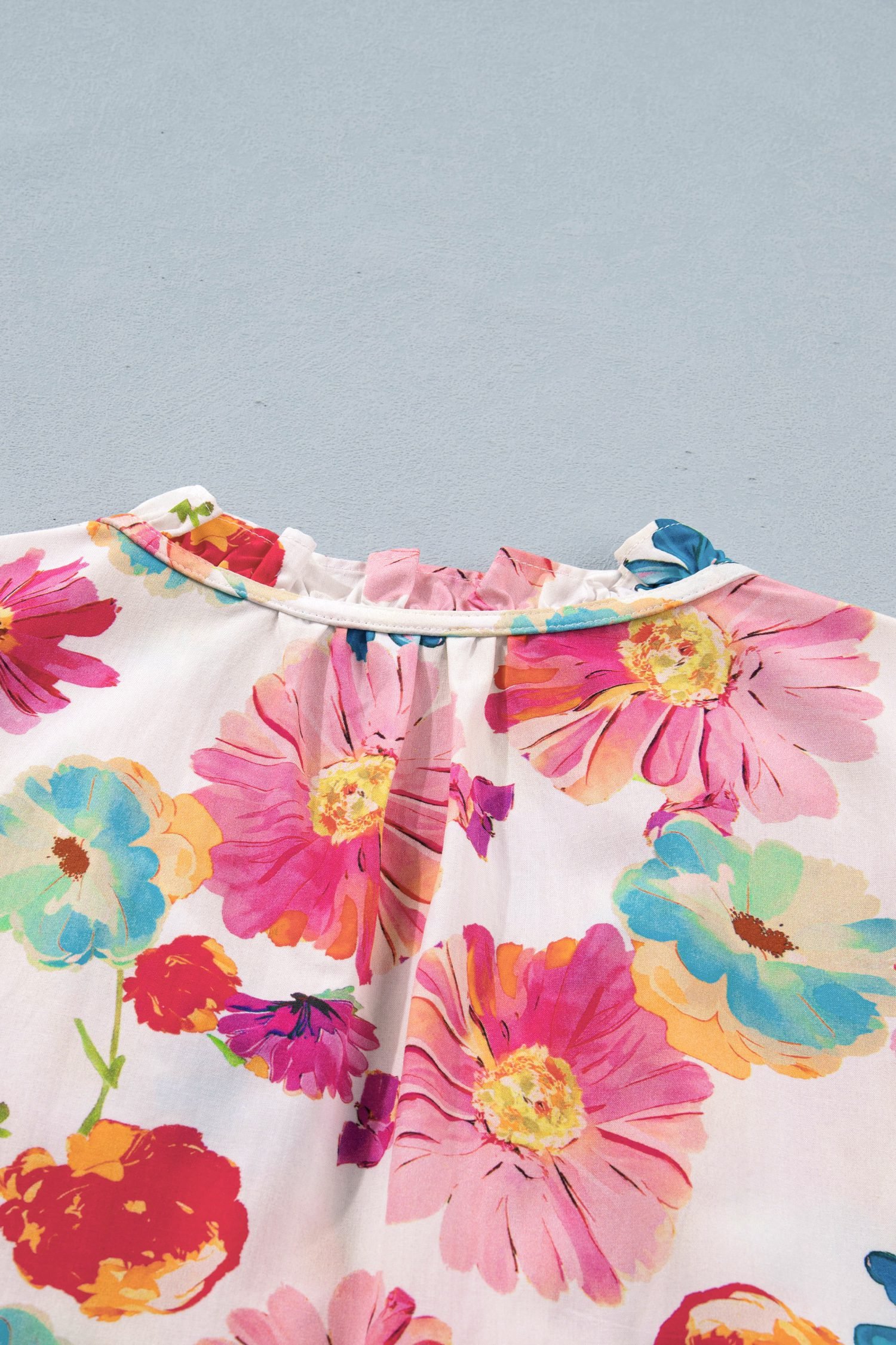 Beige Vibrant Summer Floral Tie V Neck Short Puff Sleeve Blouse
