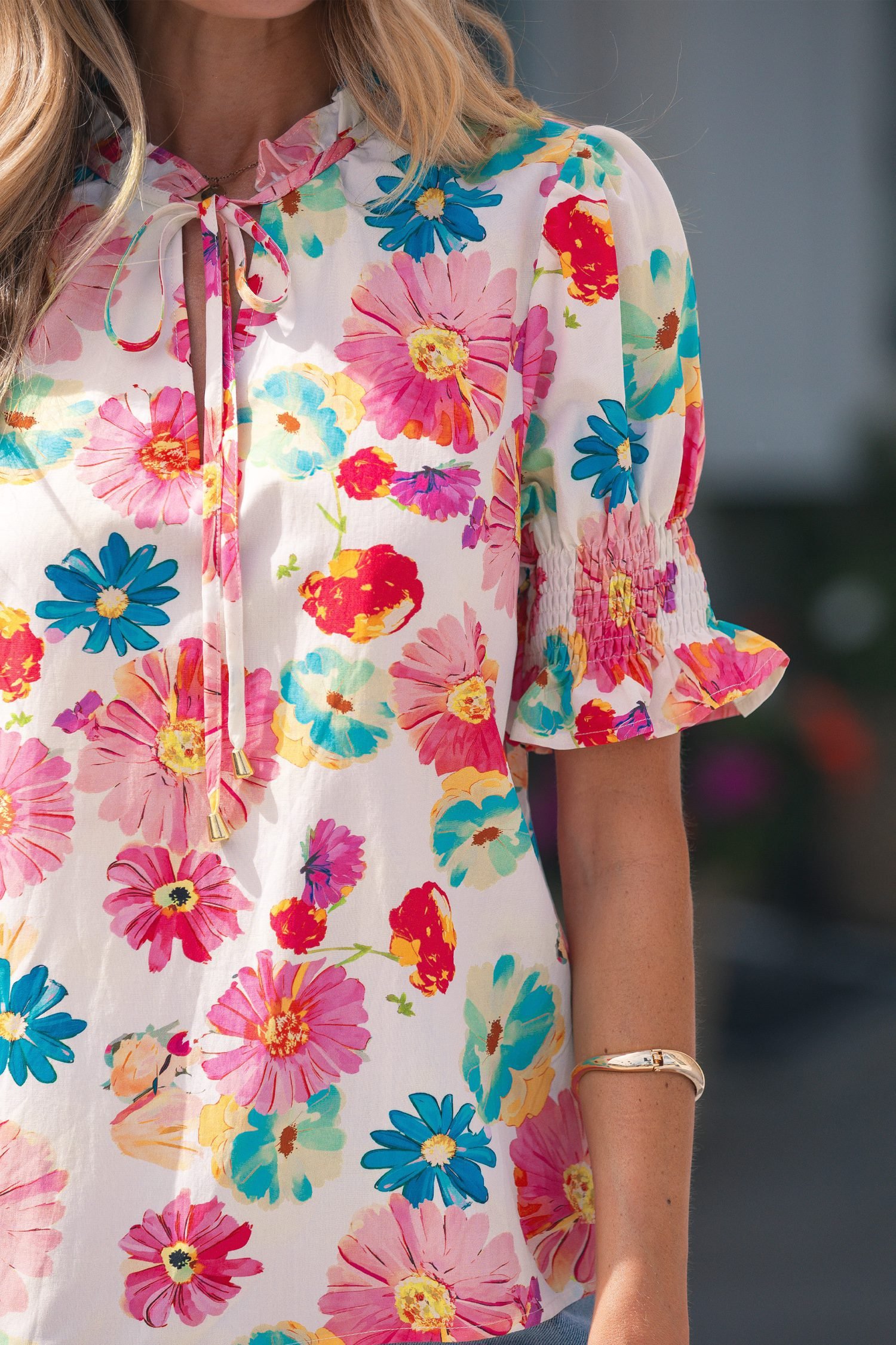 Beige Vibrant Summer Floral Tie V Neck Short Puff Sleeve Blouse