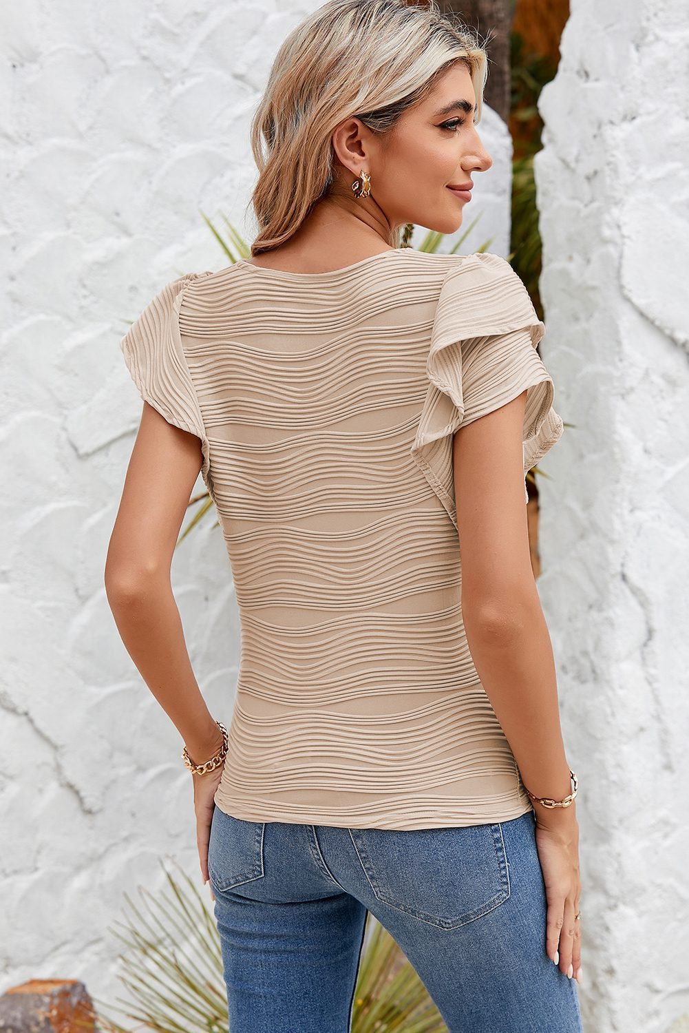 Casual Wavy Textured Ruffle Sleeve Top