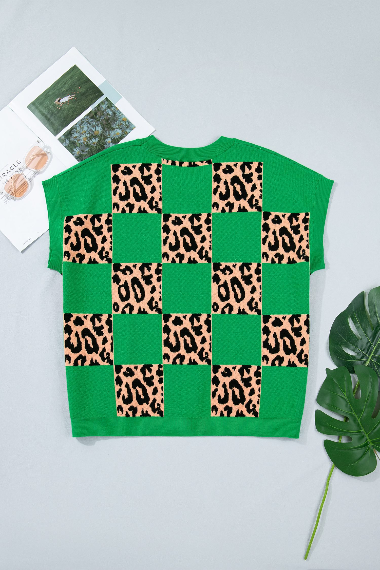 Green Plus Size Leopard Contrasted Checkered Short Sleeve Sweater