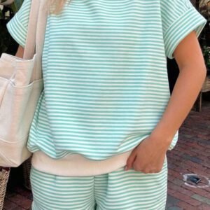 Green Stripe Cuffed Sleeve Contrast Mock Neck Tee Casual 2pcs Short Set