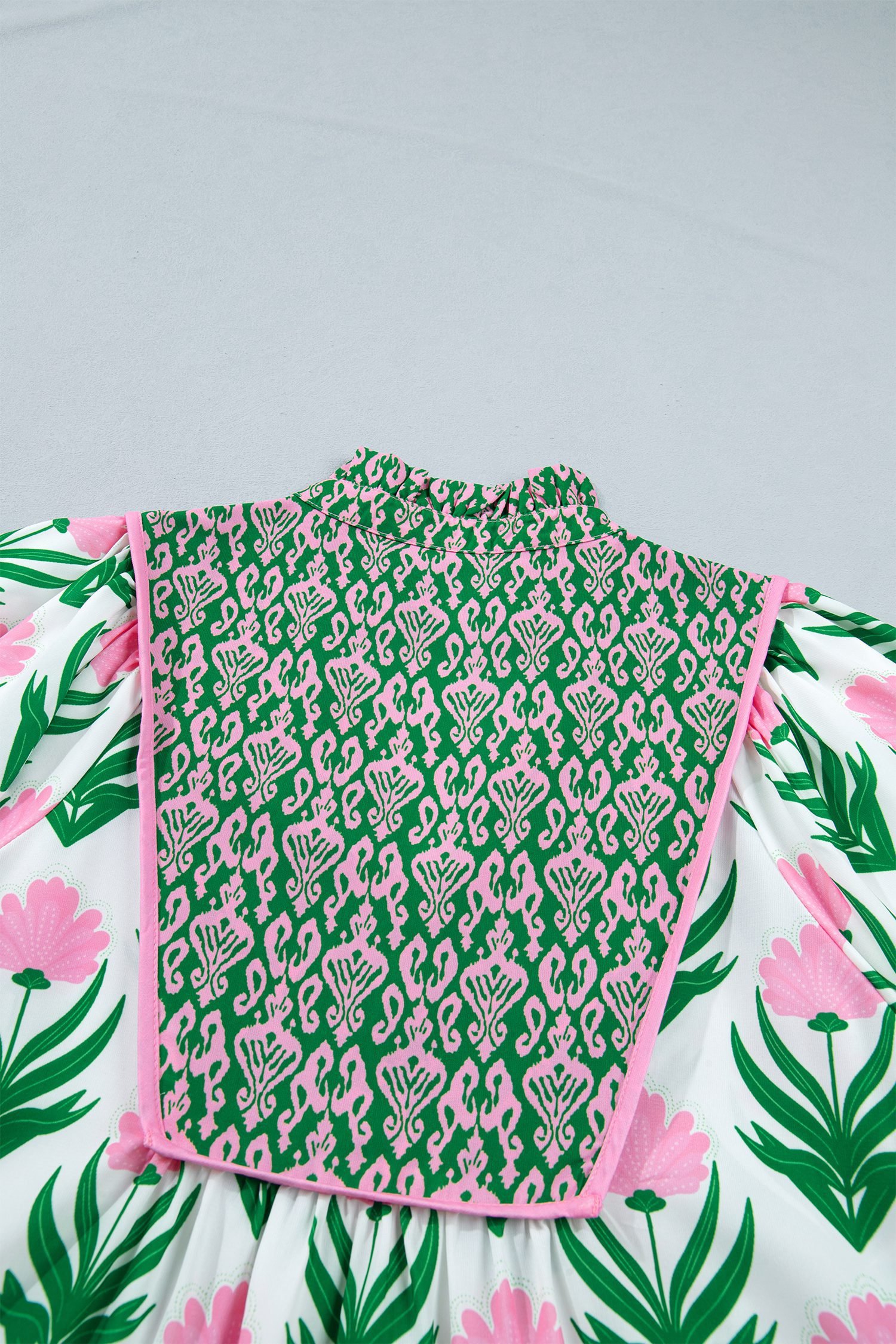 Multicolour Floral Print Puff Sleeve Contrast Bordered V Neck Blouse