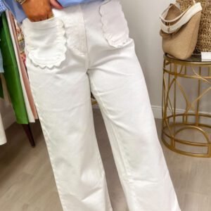 White Solid Color Scalloped Patch Pocket Shift Jeans