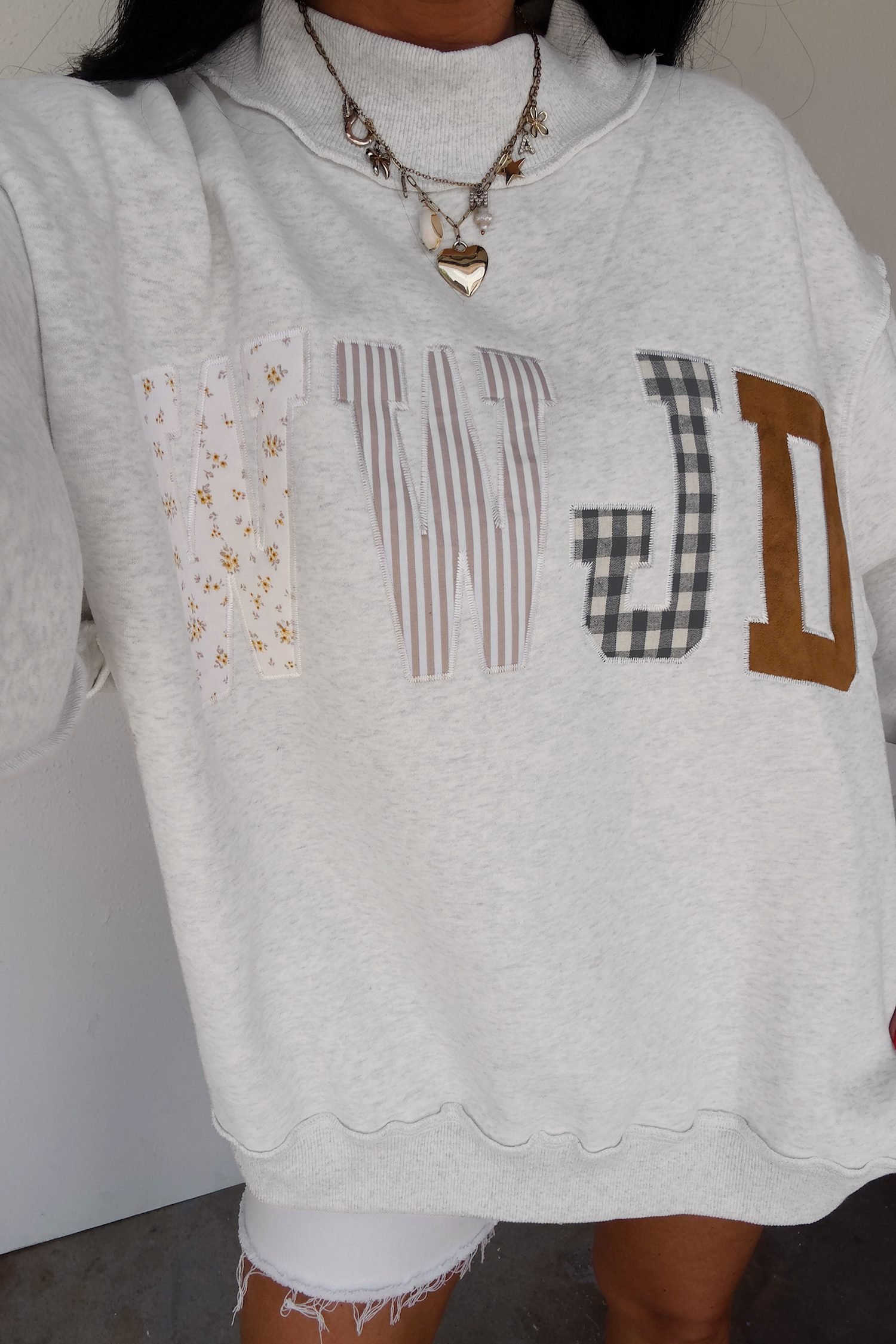 Gray WWJD Mixed Pattern Embroidered Patch Graphic Mock Neck Sweatshirt