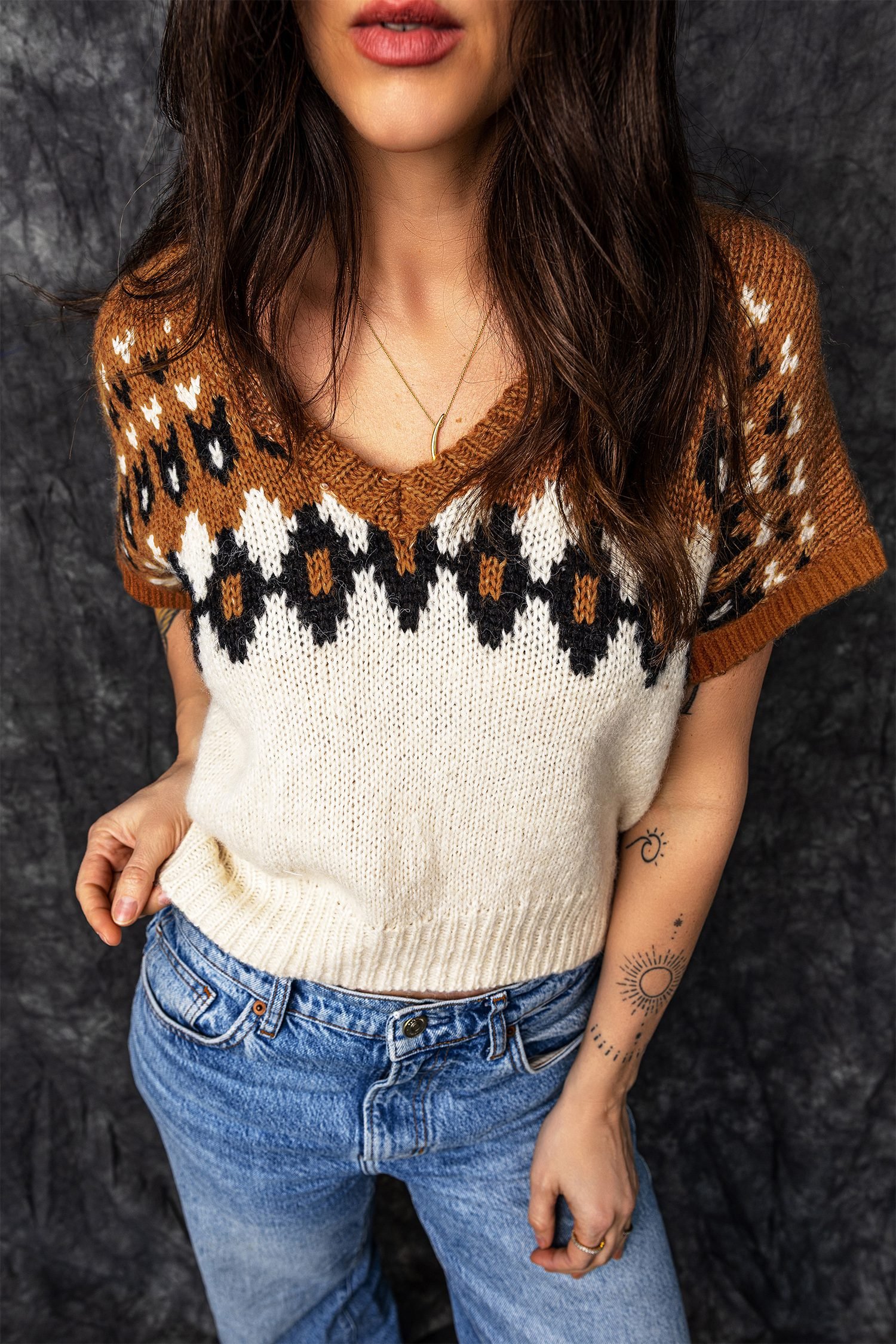 Brown V Neck Short Sleeve Geometric Print Western Style Knit Tee - Image 4