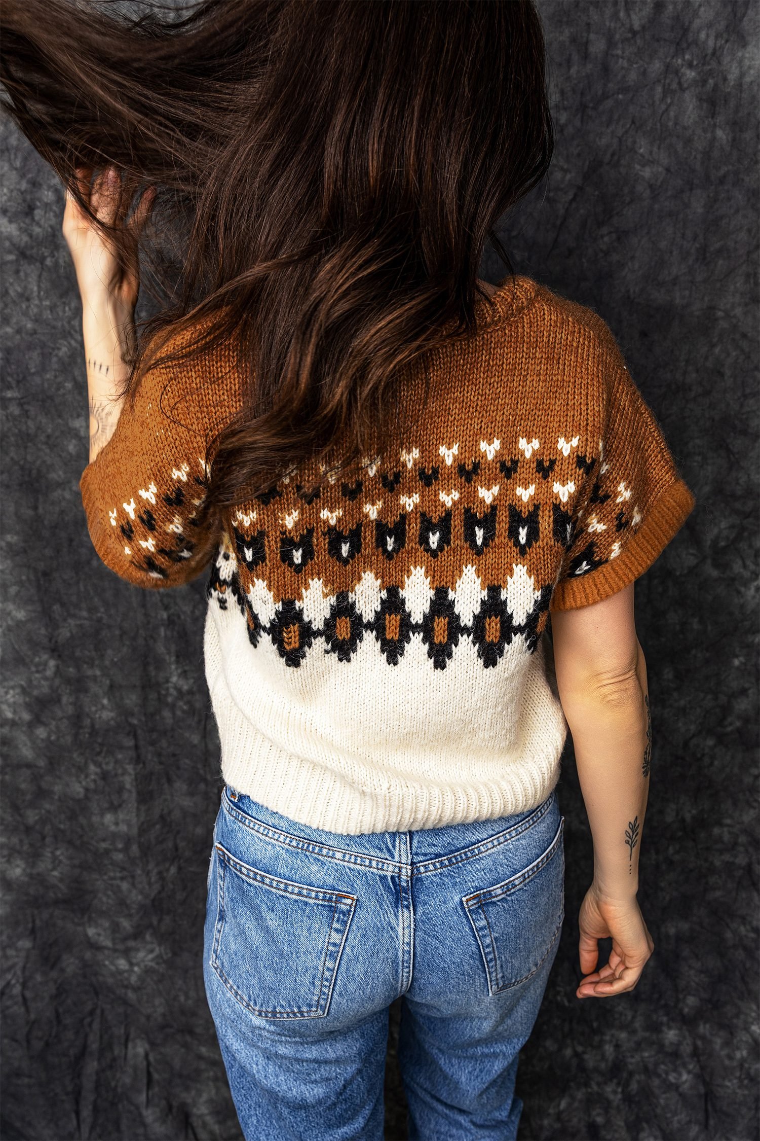 Brown V Neck Short Sleeve Geometric Print Western Style Knit Tee - Image 2