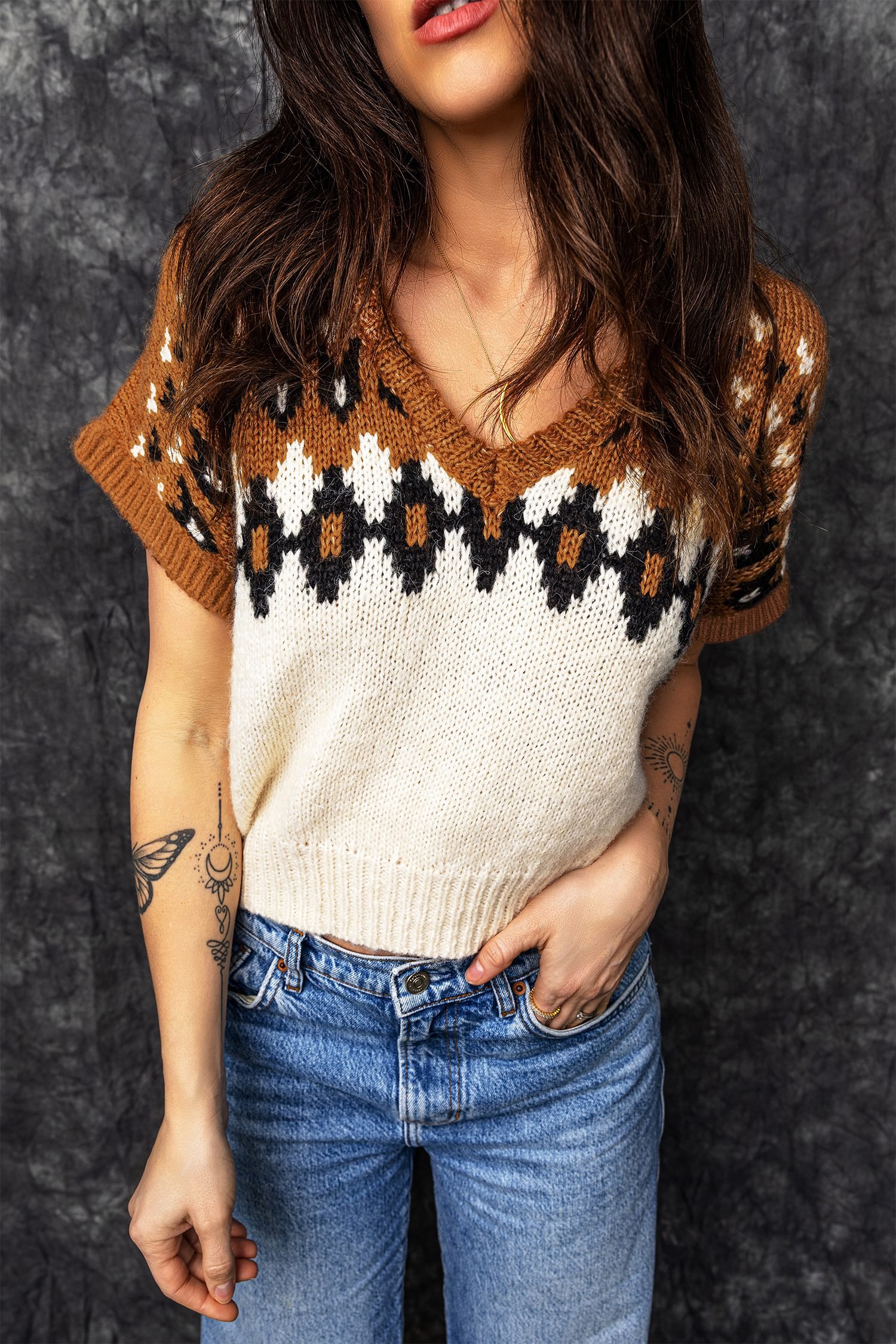 Brown V Neck Short Sleeve Geometric Print Western Style Knit Tee - Image 3