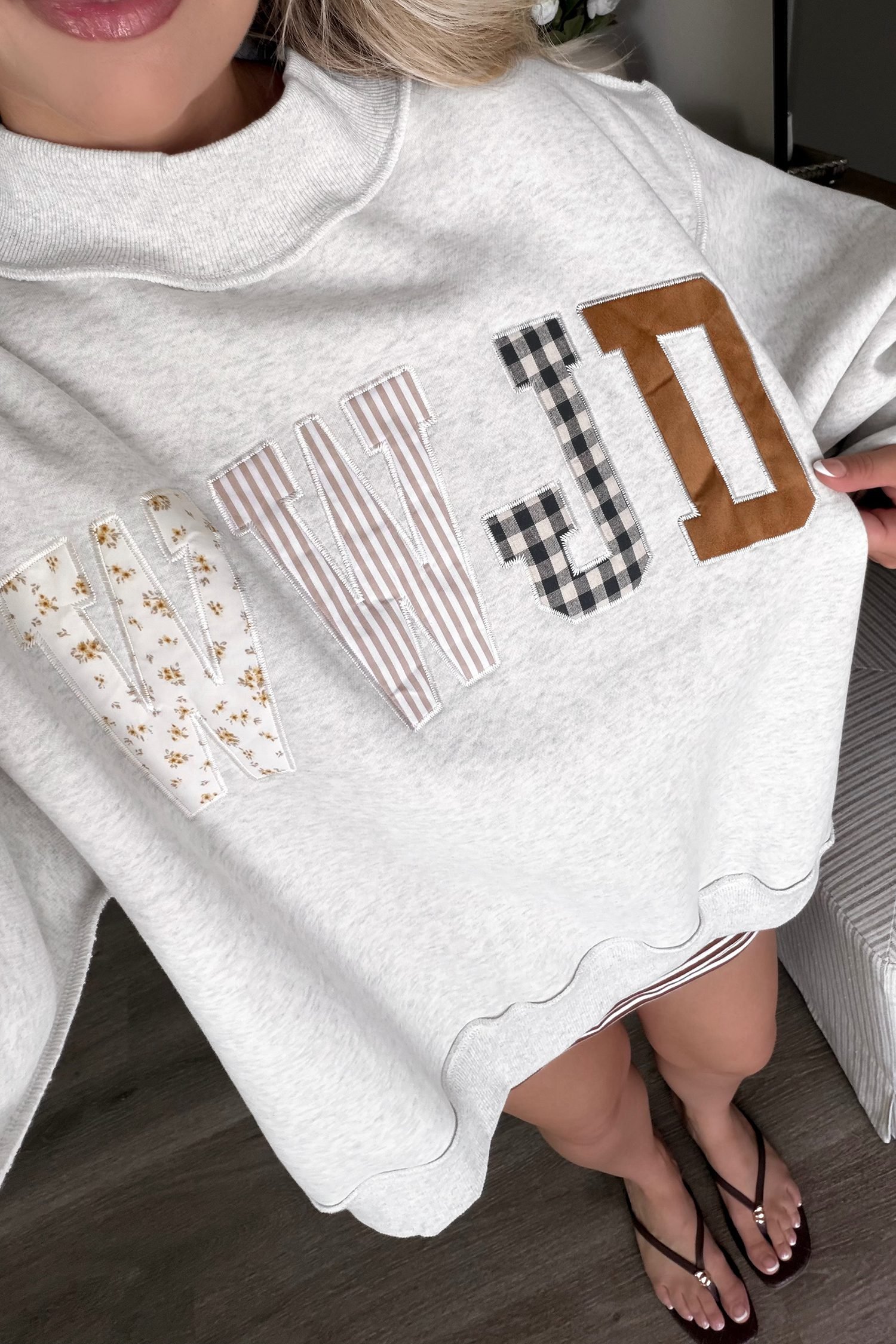 Gray WWJD Mixed Pattern Embroidered Patch Graphic Mock Neck Sweatshirt - Image 2