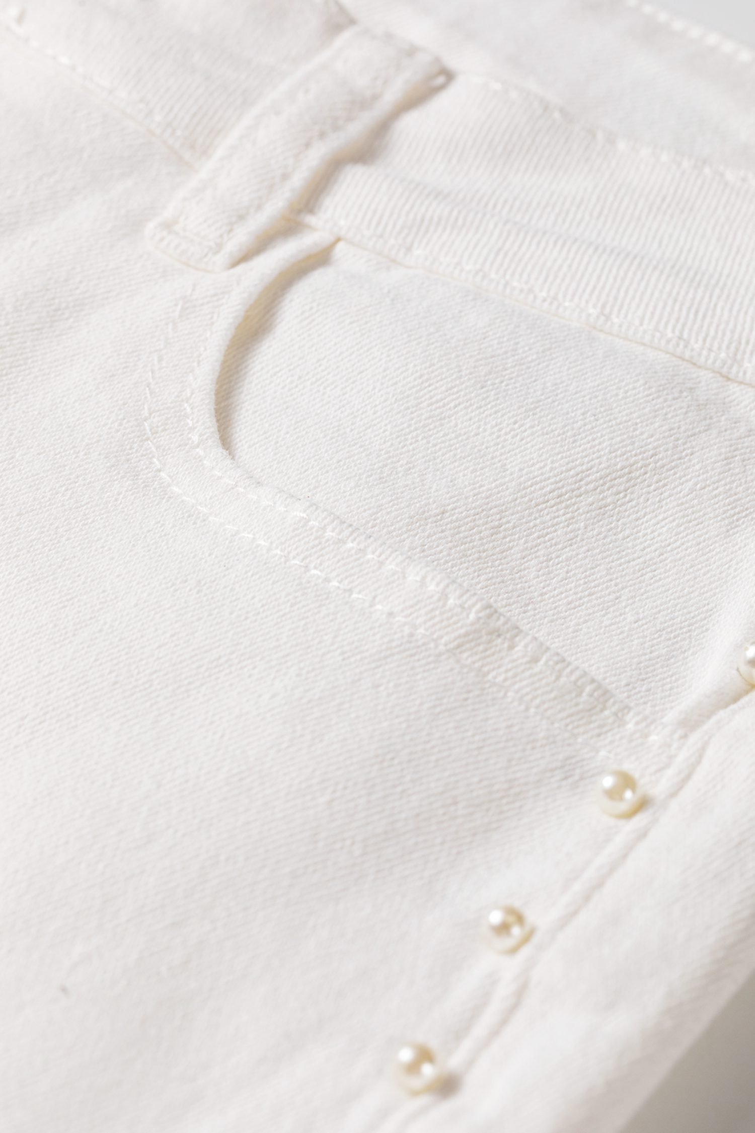 White Pearl Embellished Side Seam Ankle-length Shift Jeans - Image 9