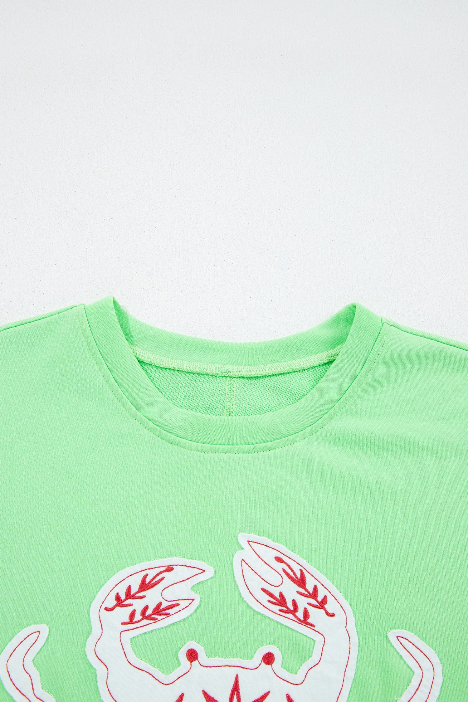 Bright Green Crab Embroidered Patch Loose Round Neck Tee