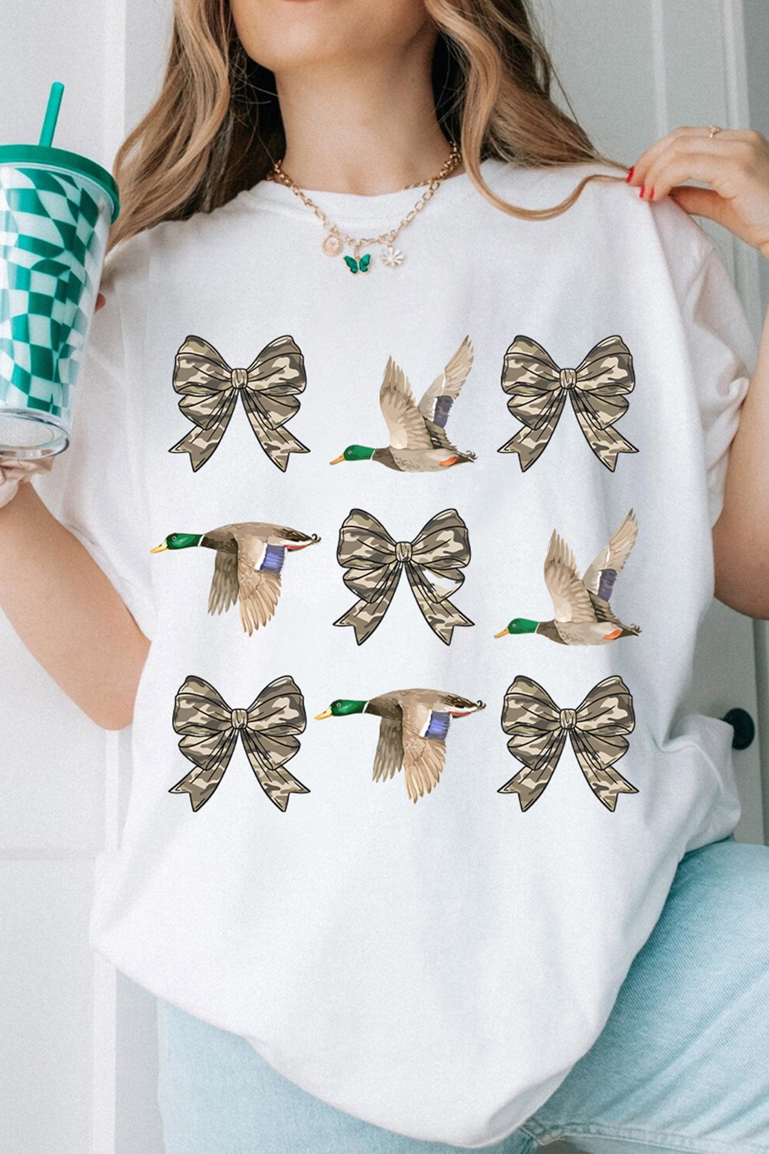 White Camo Bow & Duck Graphic Print Crew Neck T-shirt - Image 2