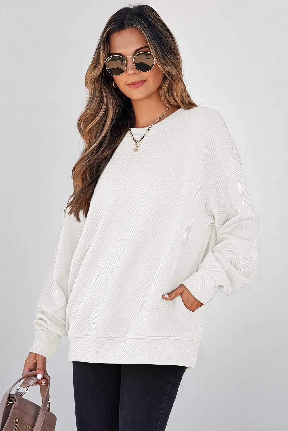 White Solid Color Textured Round Neck Drop Shoulder Pullover Sweatshirt - Image 3