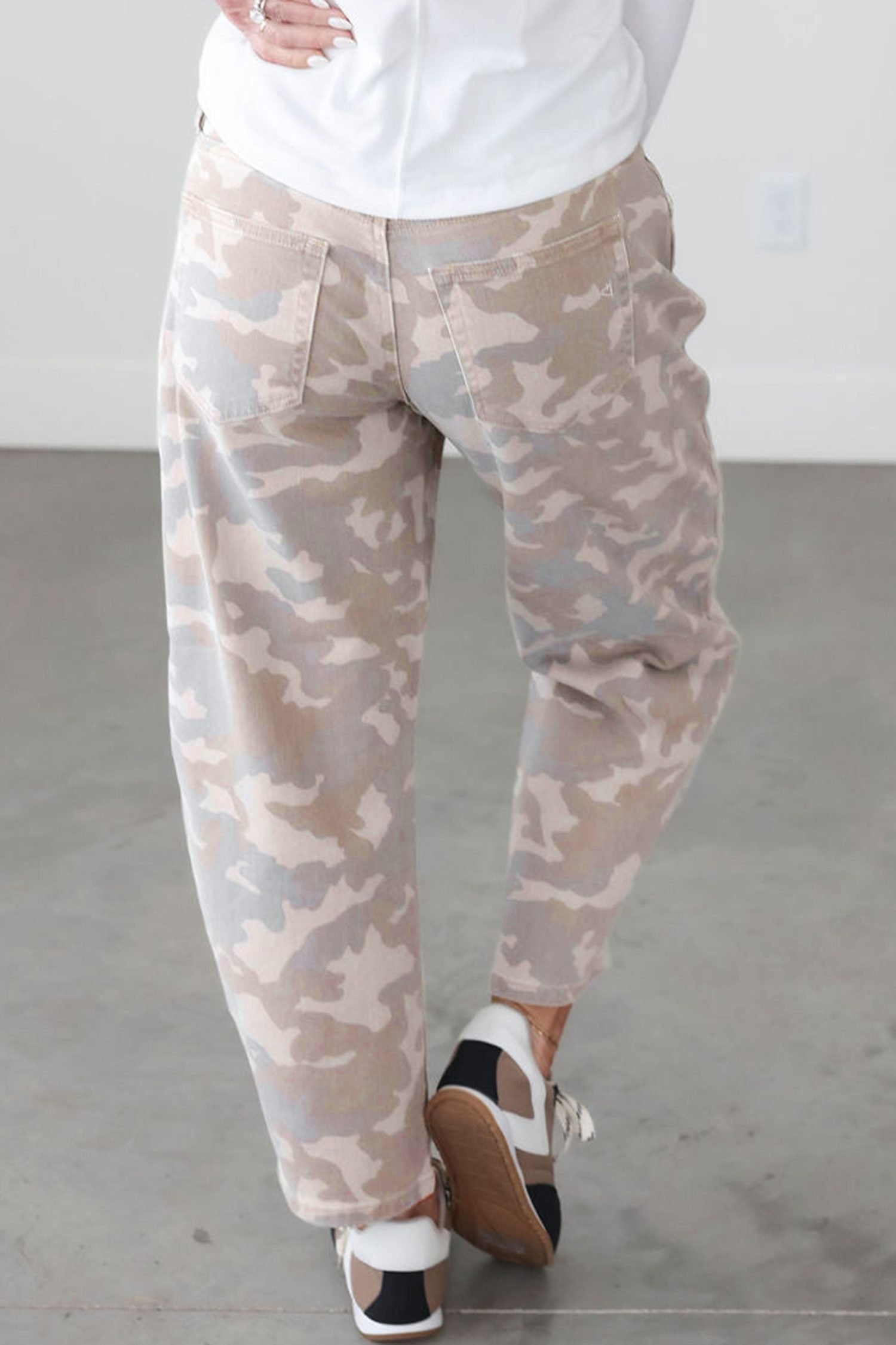 Khaki Camouflage Print Pocket Ankle-Length Barrel Jeans