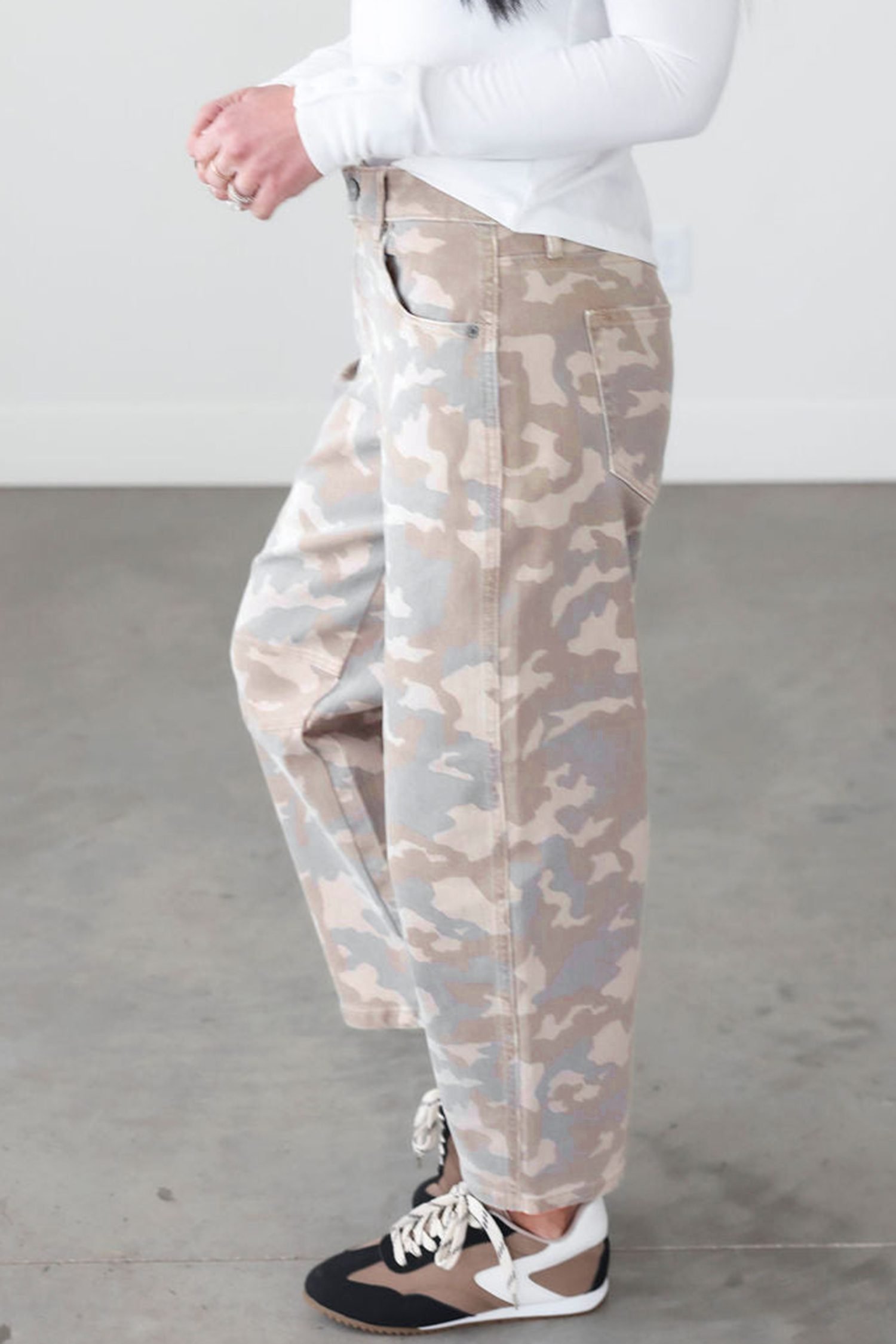 Khaki Camouflage Print Pocket Ankle-Length Barrel Jeans