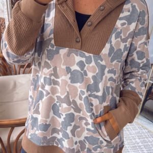 Khaki Camouflage Print Waffled Patchwork Loose Pullover Hoodie